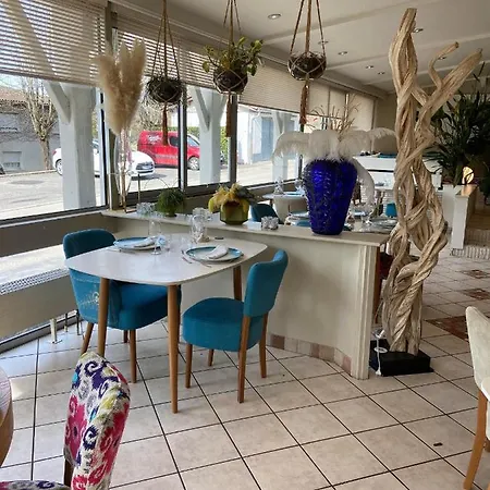Logis Hotel Restaurant Chez Nous 2*