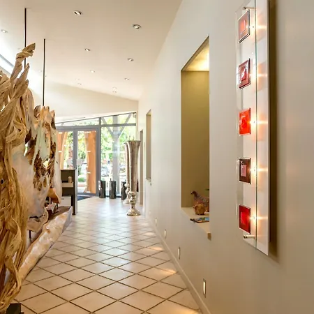 Logis Hotel Restaurant Chez Nous 2* Sainte-Croix (Ain)